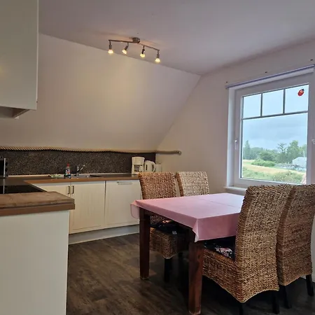 Peenemuende, Top-ferienhaus Am Seglerhafen