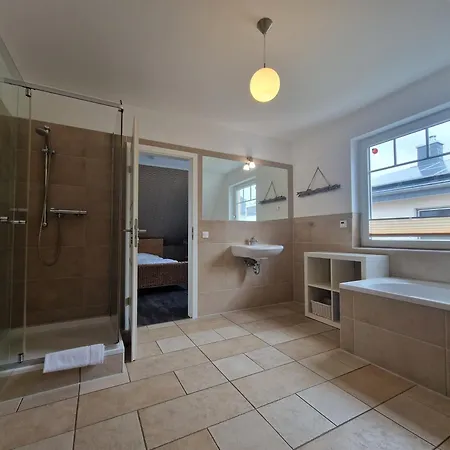 Apartment Peenemuende, Top-ferienhaus Am Seglerhafen *